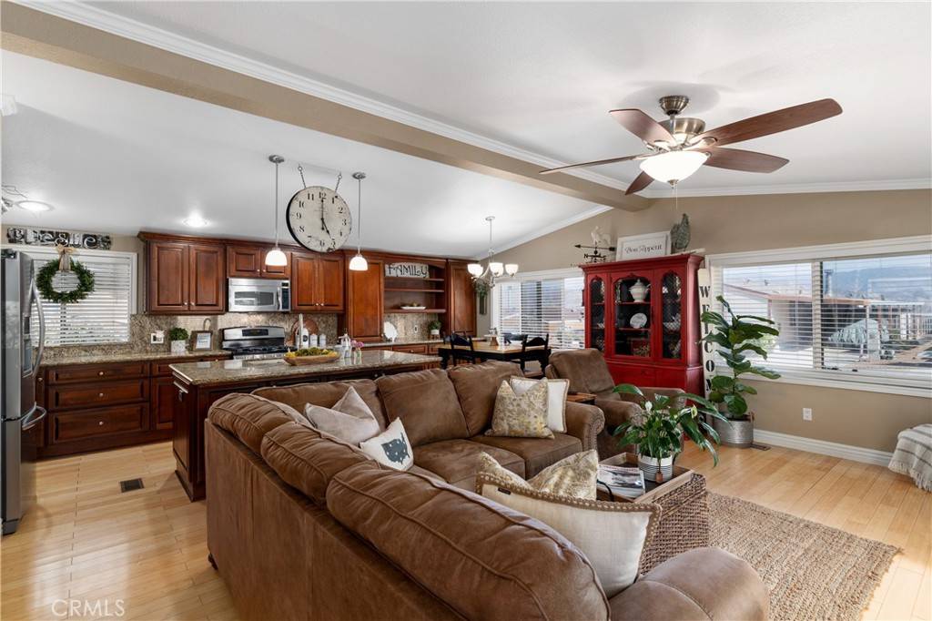 Acton, CA 93510,33105 Santiago RD #97