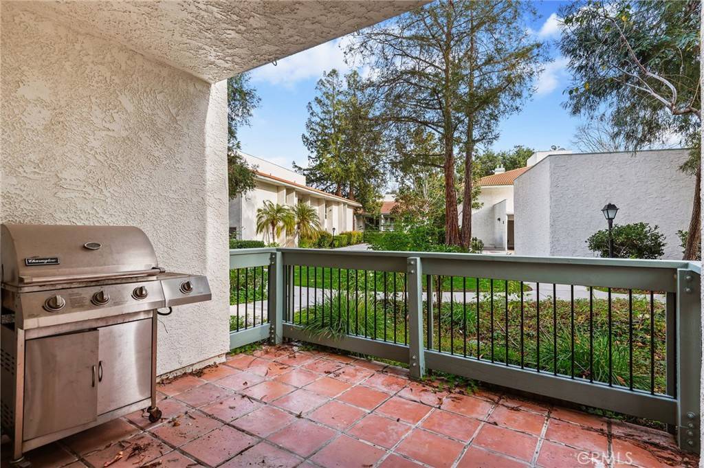 Calabasas, CA 91302,4626 Park Granada #81