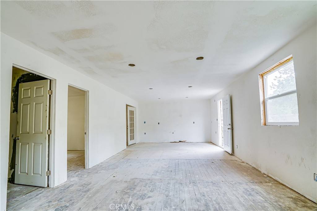 Sylmar, CA 91342,12055 Kagel Canyon RD