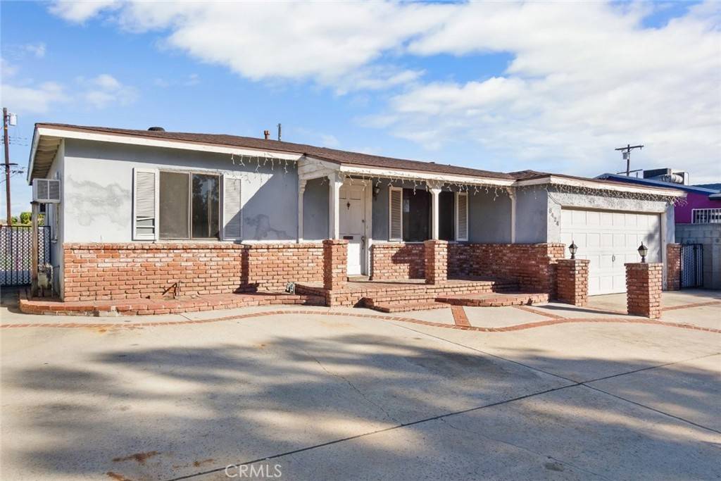 Panorama City, CA 91402,8424 Lennox AVE