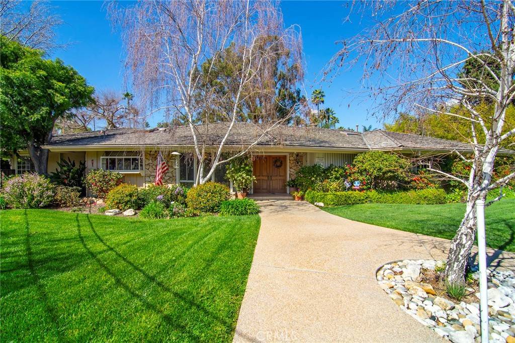 Tarzana, CA 91356,19045 Wells DR