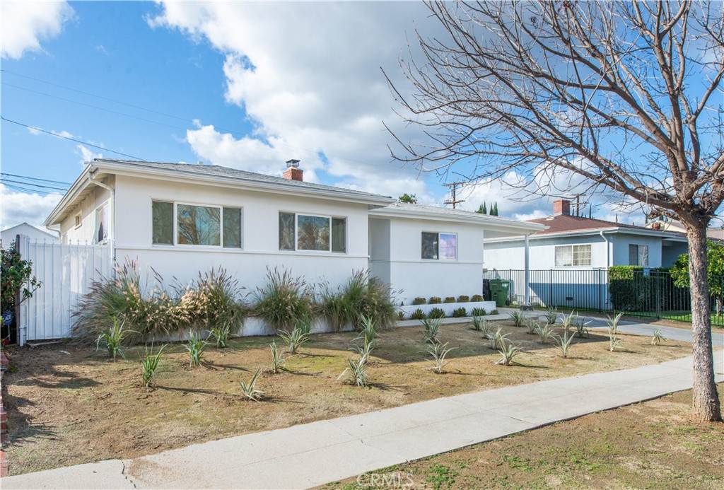 Tarzana, CA 91335,6315 Belmar AVE