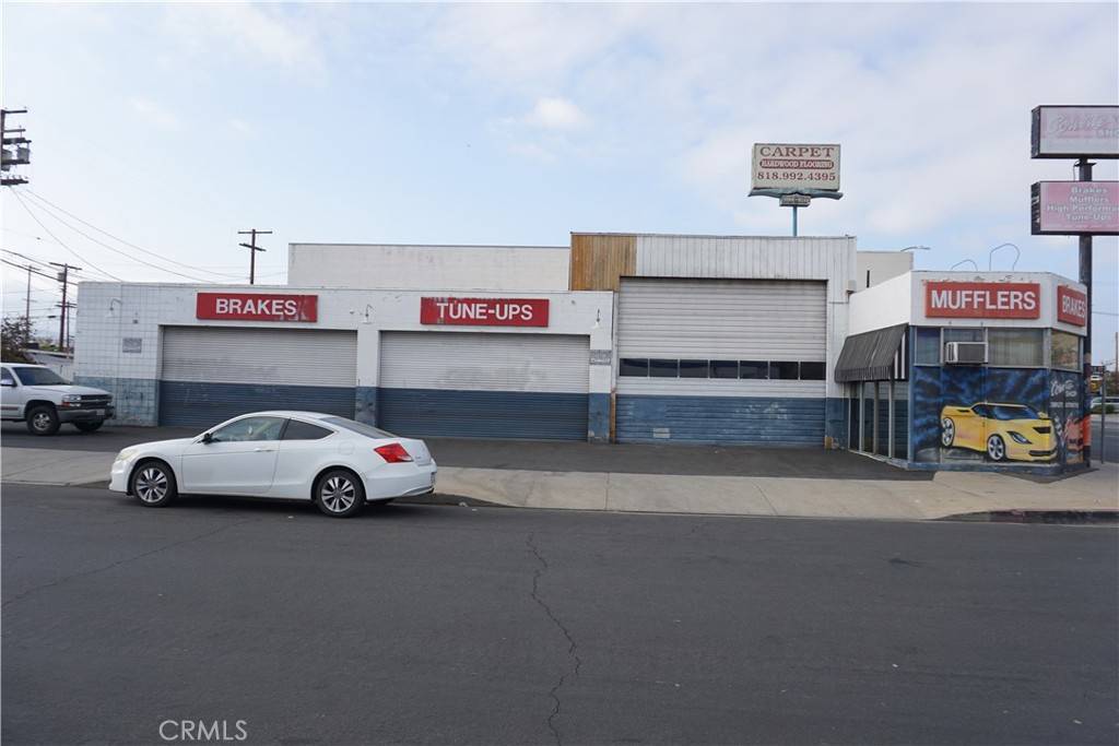 Canoga Park, CA 91303,7537 Topanga Canyon BLVD