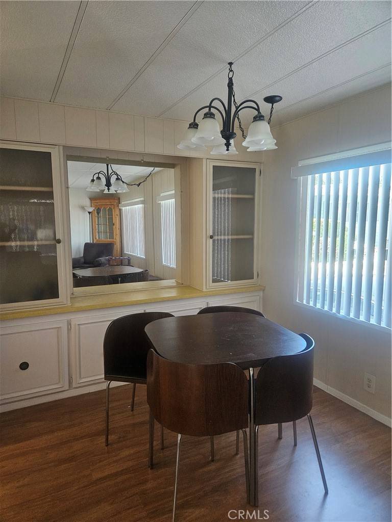 Canoga Park, CA 91304,8811 Canoga AVE #115