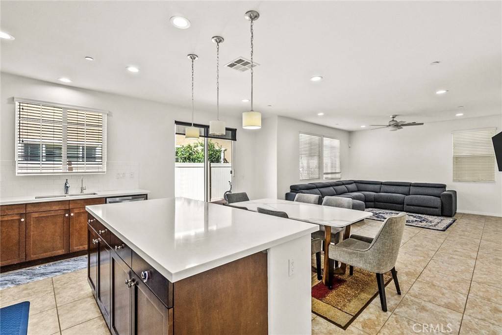 Saugus, CA 91350,22065 Windham WAY