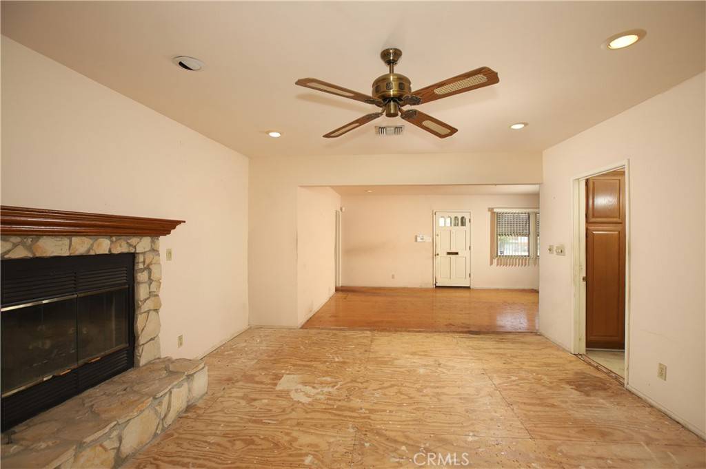 Tarzana, CA 91335,18337 Jovan ST