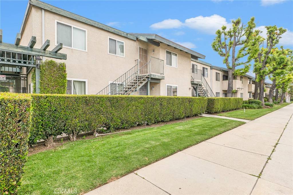 Granada Hills, CA 91344,10636 Woodley AVE #8