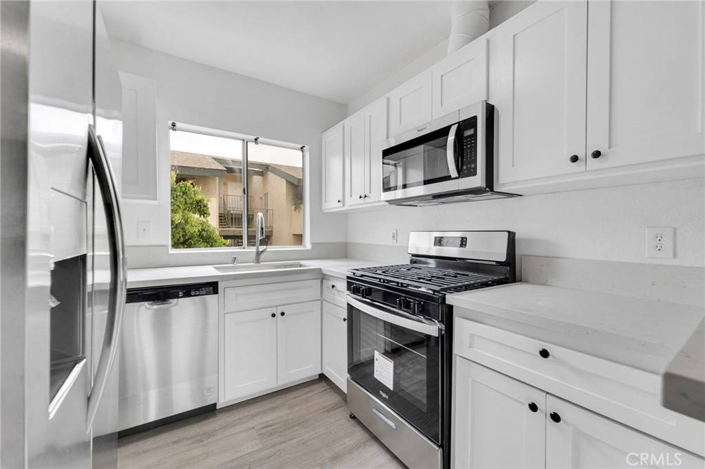 Granada Hills, CA 91344,10636 Woodley AVE #8