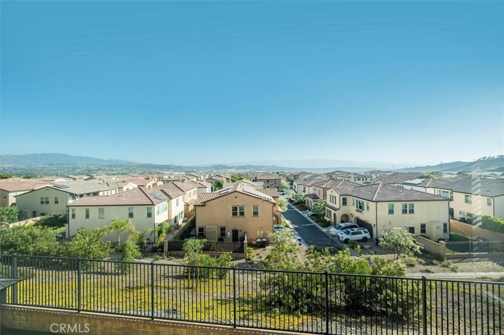 Saugus, CA 91350,27420 Fern CT