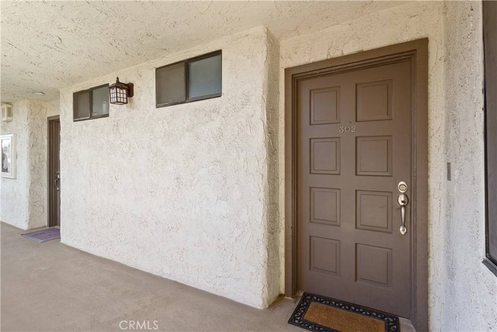 Toluca Lake, CA 91602,10470 Riverside DR #302