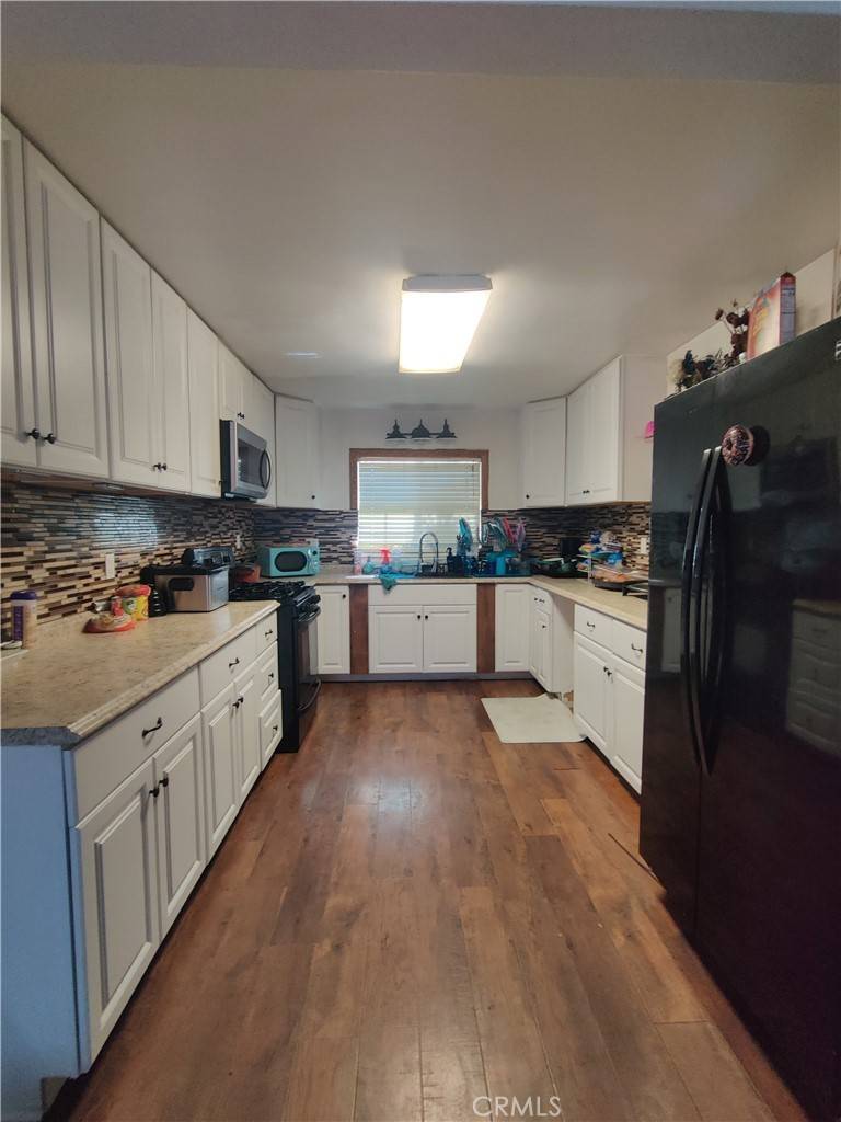 Mojave, CA 93501,8043 Mojave Tropico RD
