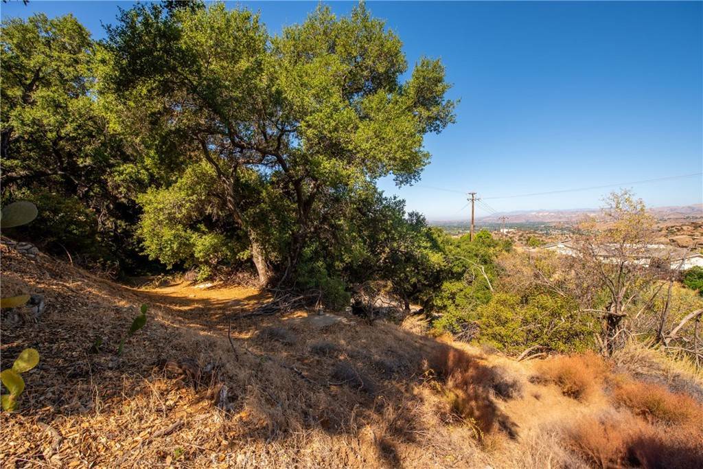 7210 SANTA SUSANA PASS RD Simi Valley, CA 93063