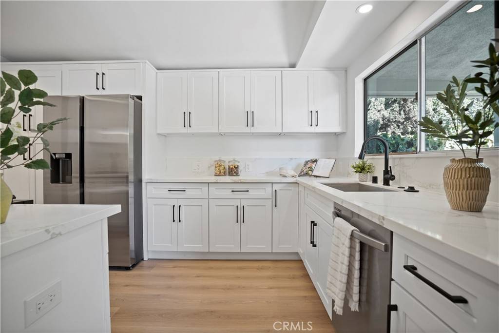 Tarzana, CA 91335,18244 Jovan ST