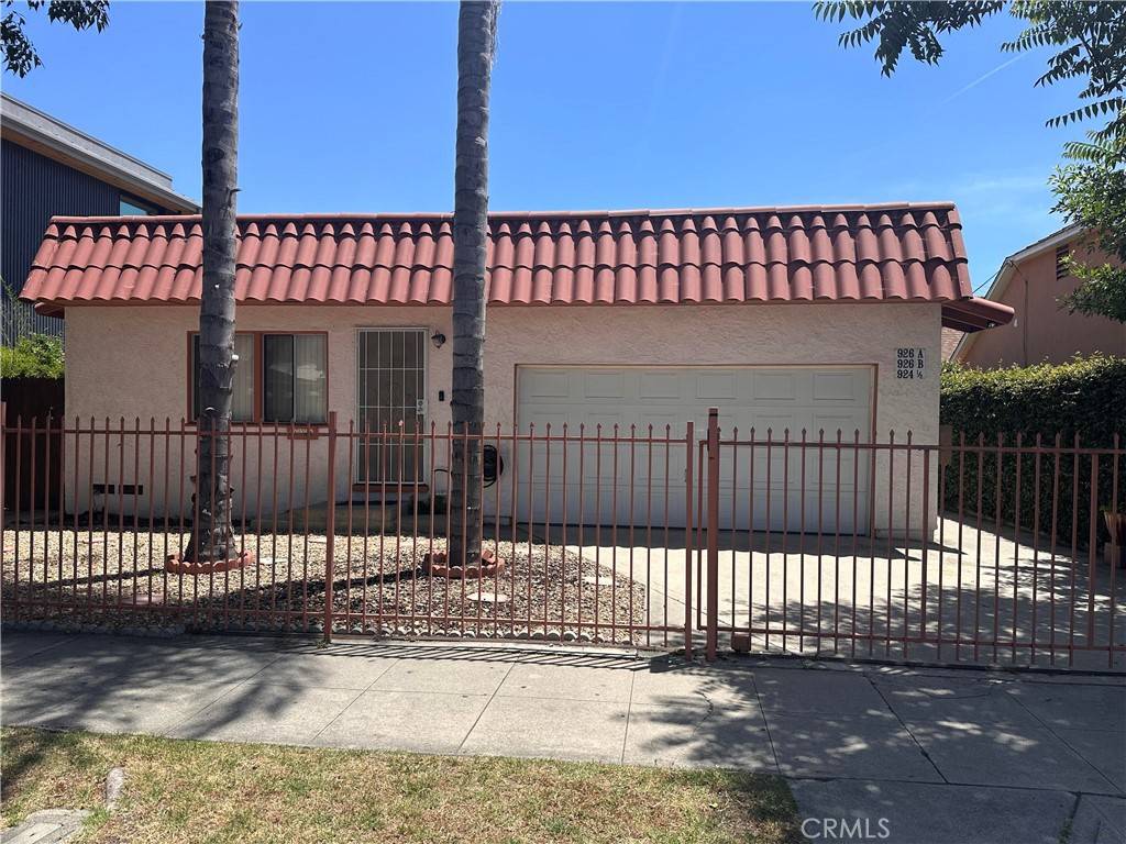 Burbank, CA 91506,924 W Clark AVE