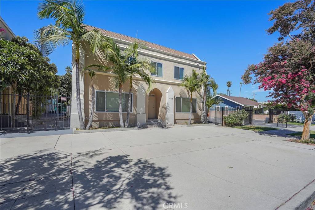 Van Nuys, CA 91401,14335 Hamlin ST