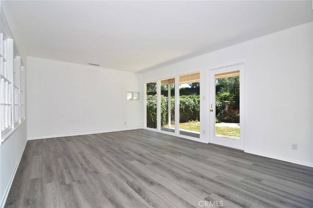 Tarzana, CA 91335,19224 Bessemer ST