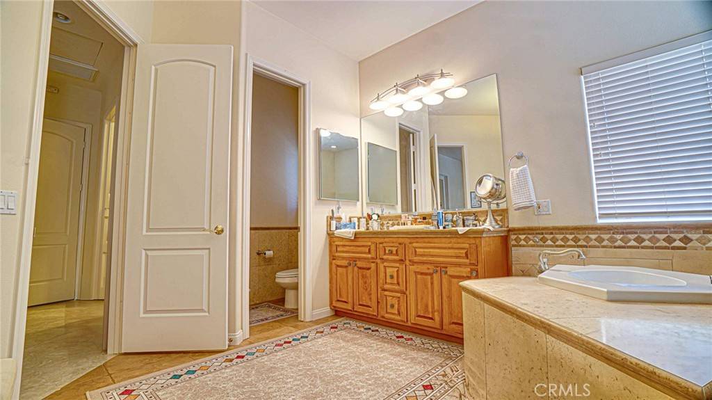 Riverside, CA 92508,19049 Warren RD