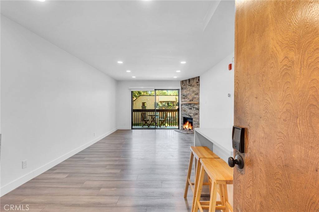 Woodland Hills, CA 91367,22100 Burbank BLVD #311A