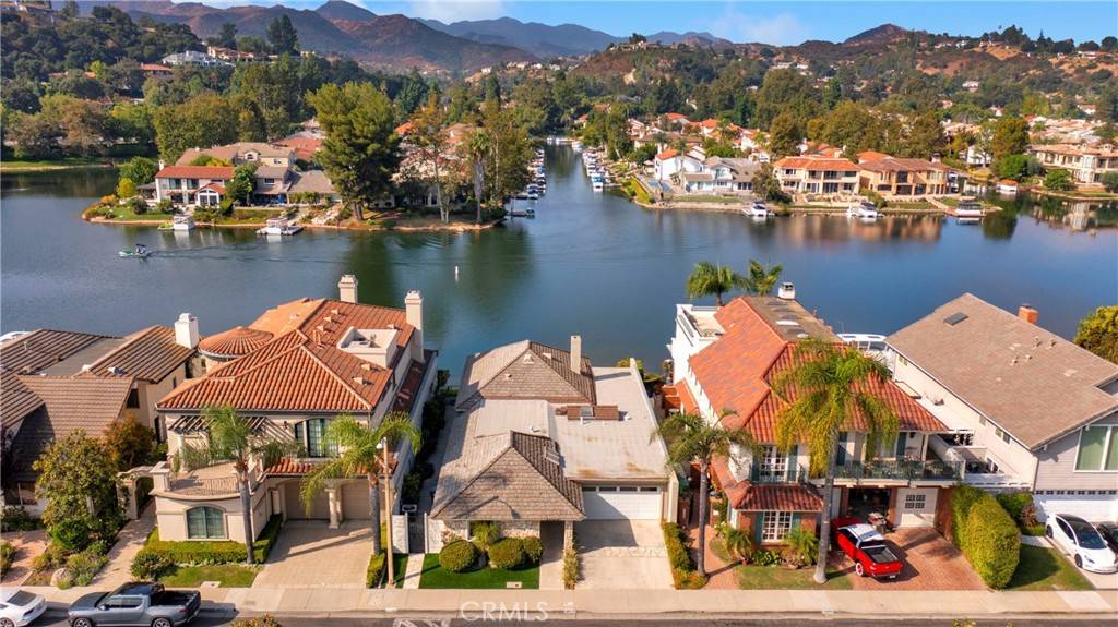 Westlake Village, CA 91361,32200 Oakshore DR