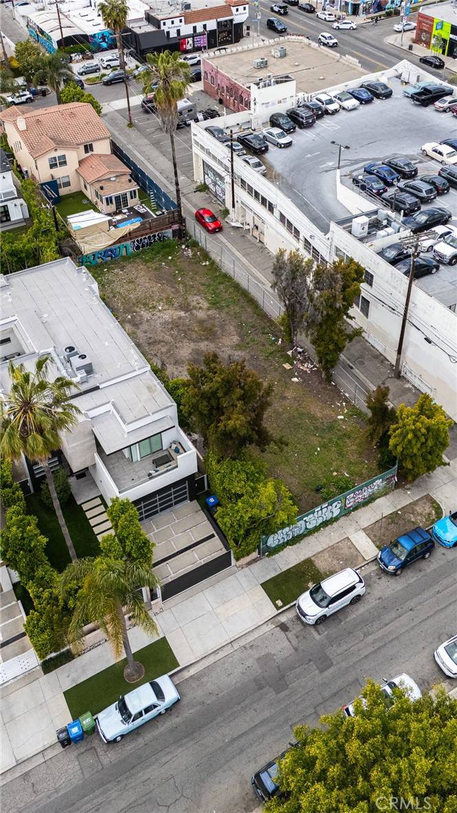 Los Angeles, CA 90036,645 N Gardner ST