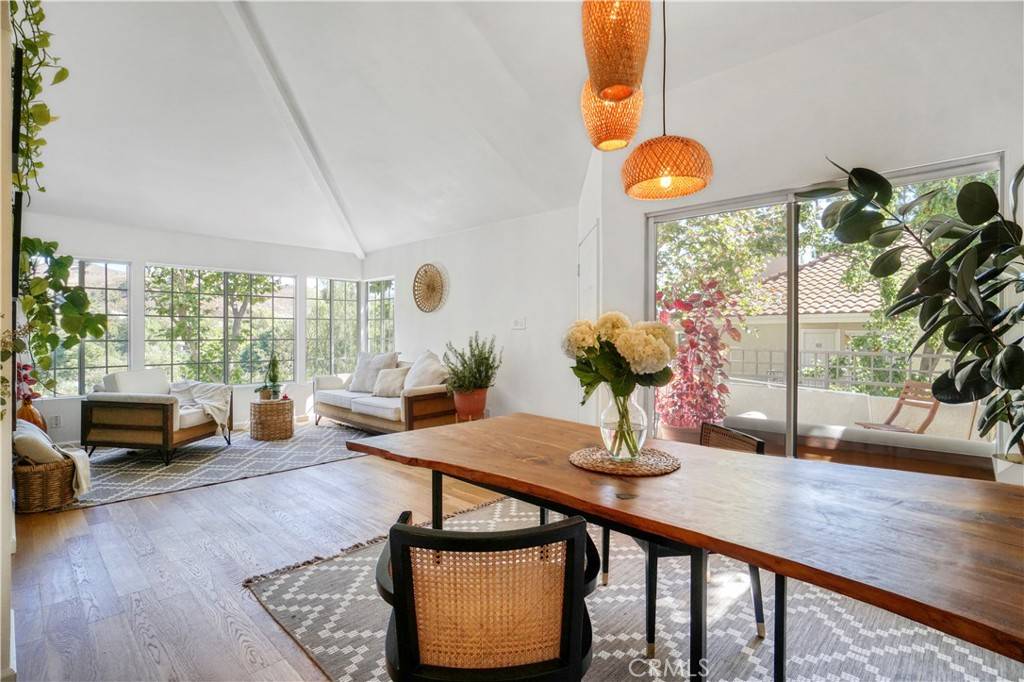 Calabasas, CA 91301,4240 Lost Hills RD #1803