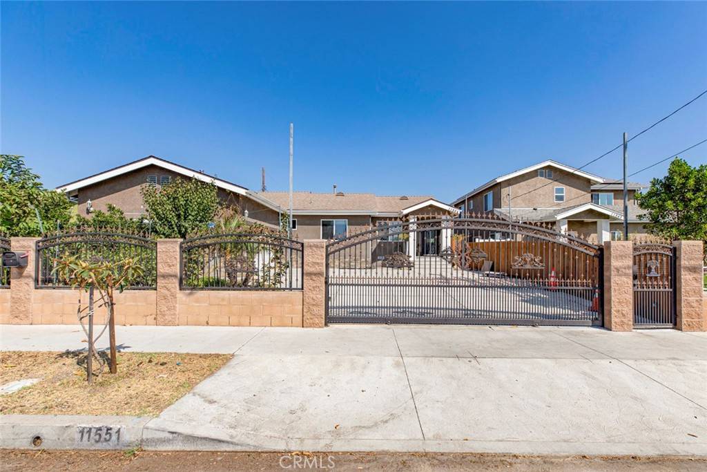 North Hollywood, CA 91605,11551 Saticoy ST