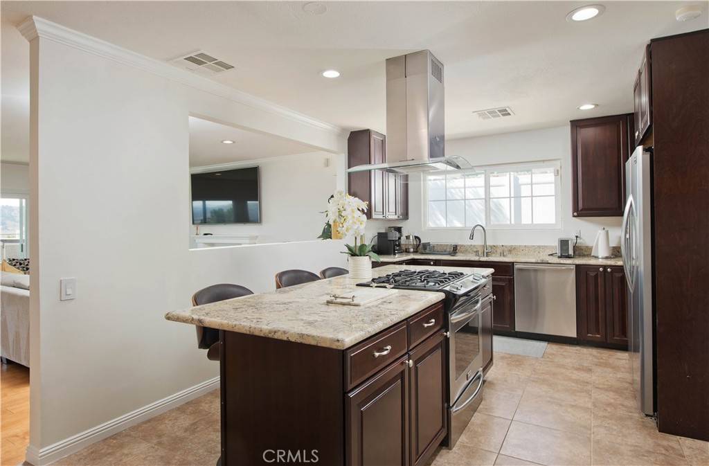 Calabasas, CA 91302,5849 Belbert CIR