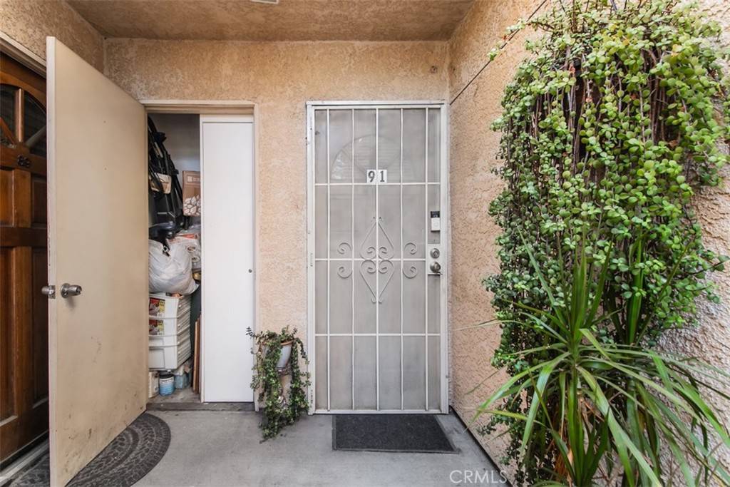 Tarzana, CA 91356,18307 Burbank BLVD #91