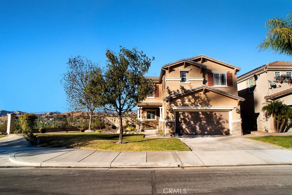 Saugus, CA 91350,20055 Holly DR