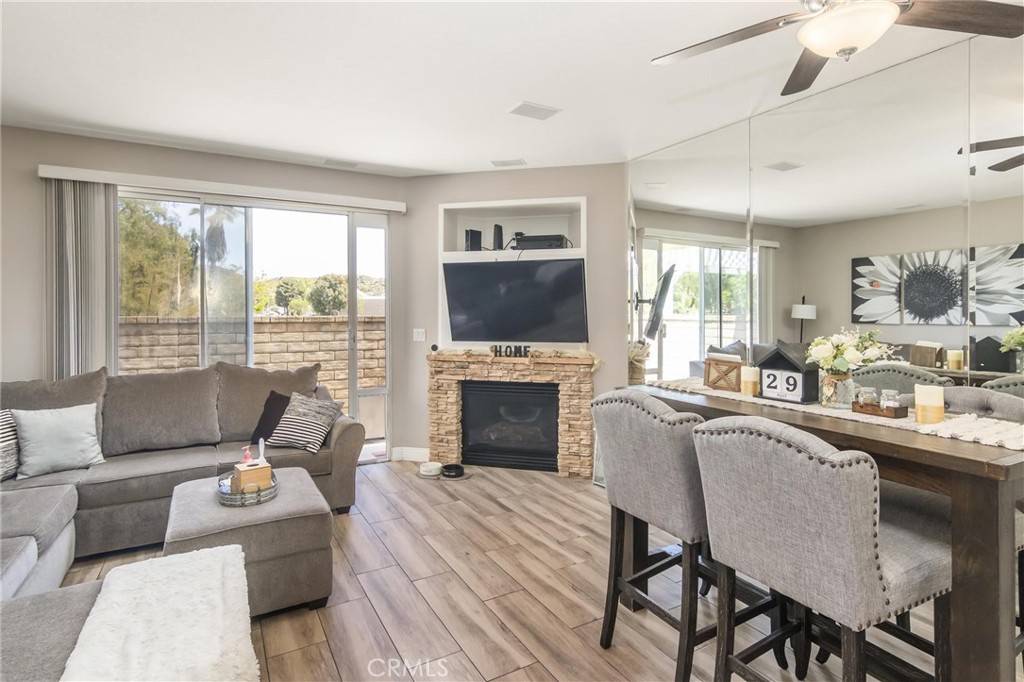 Valencia, CA 91354,23014 Cheyenne DR #151