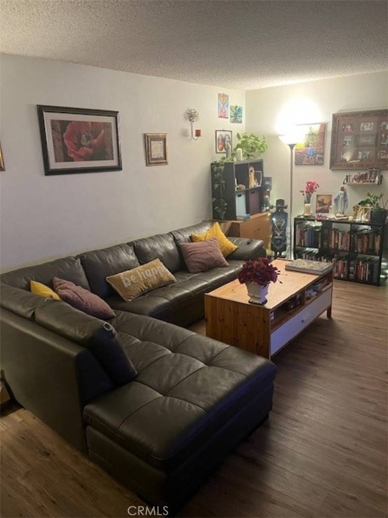Tarzana, CA 91356,18307 BURBANK BLVD #41