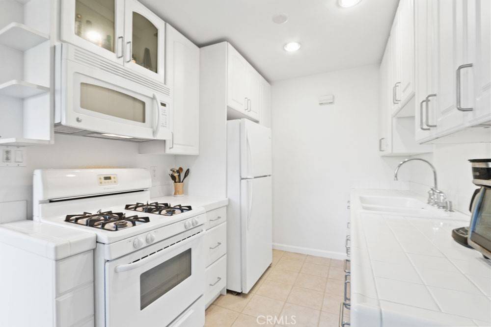 Long Beach, CA 90802,1030 E 2nd ST #8