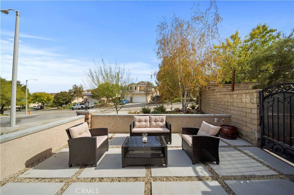 Canyon Country, CA 91387,18306 Owl CT