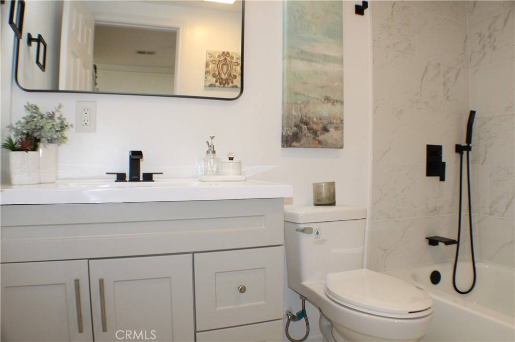 Van Nuys, CA 91405,6701 Katherine AVE