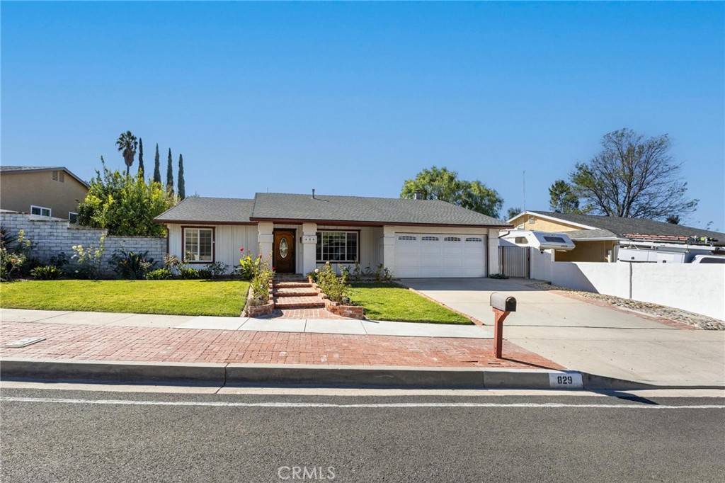 Simi Valley, CA 93065,829 Greenbriar AVE