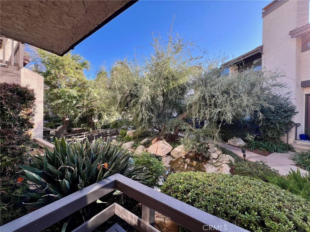 Woodland Hills, CA 91367,21800 Marylee ST #54