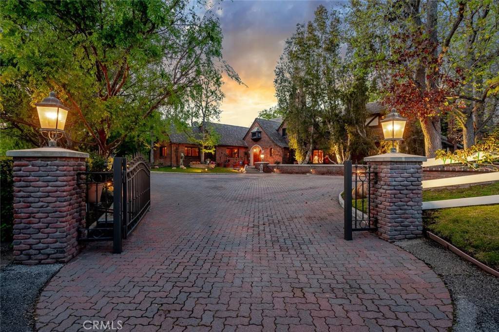 Hidden Hills, CA 91302,24363 Rolling View RD