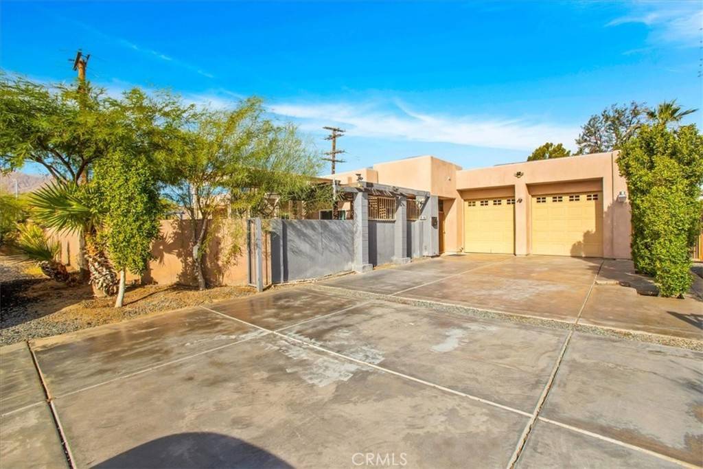 Palm Springs, CA 92262,2646 E Vista Chino