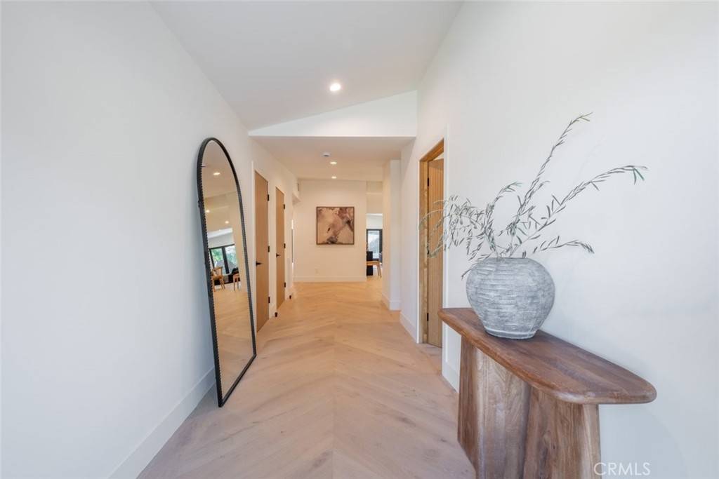 Encino, CA 91436,5016 Rubio AVE