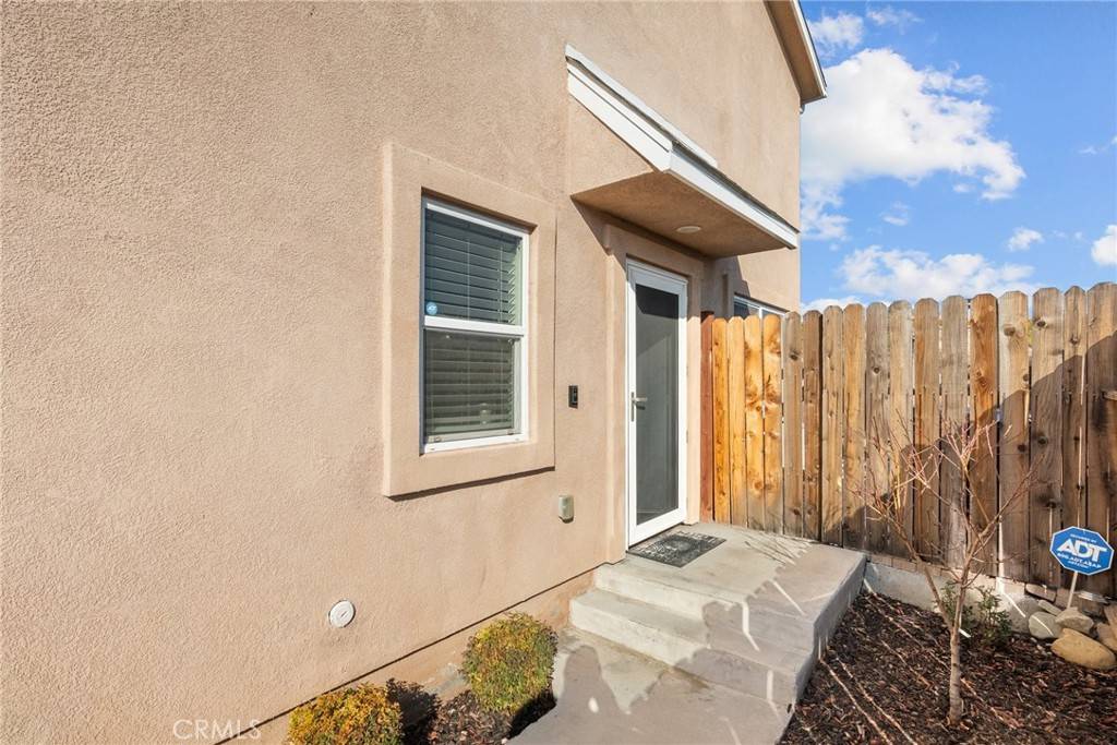 Saugus, CA 91350,21721 Doreen PL