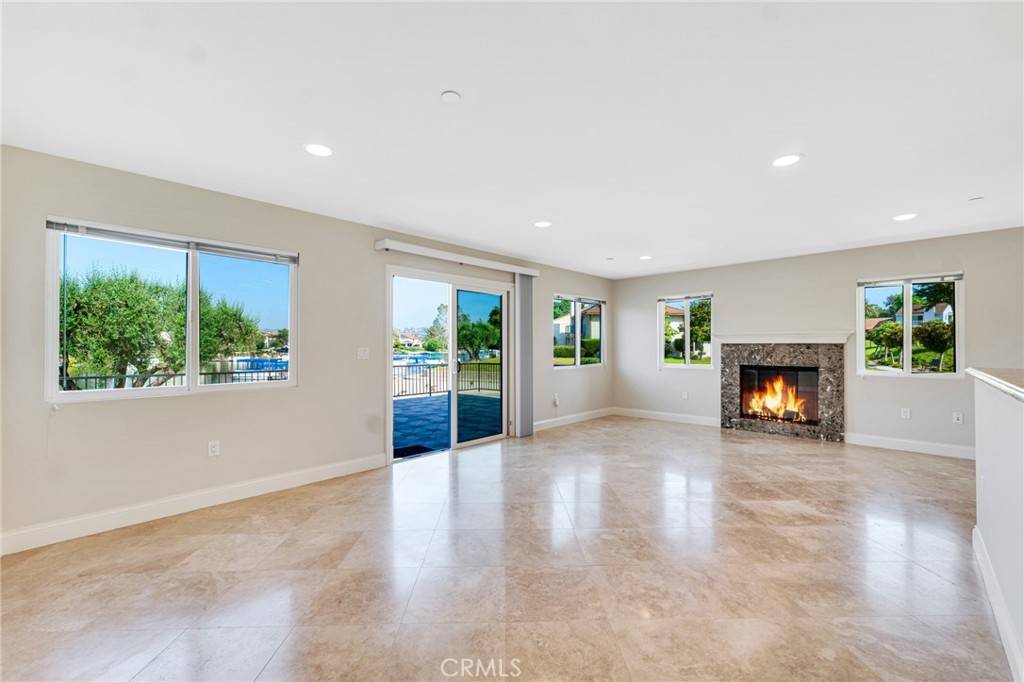 Westlake Village, CA 91361,32174 Beachlake LN