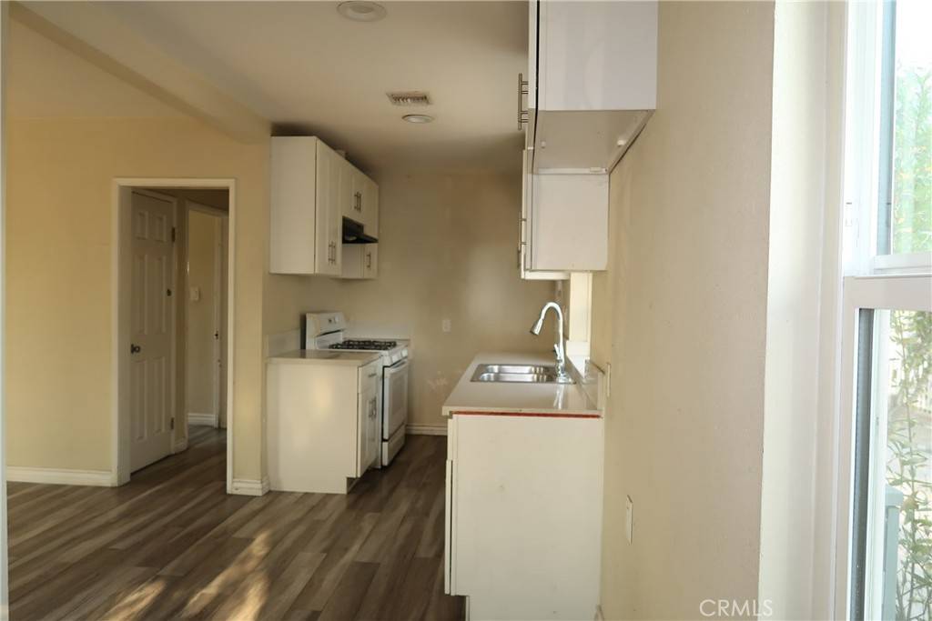 San Fernando, CA 91340,1123 Coronel ST