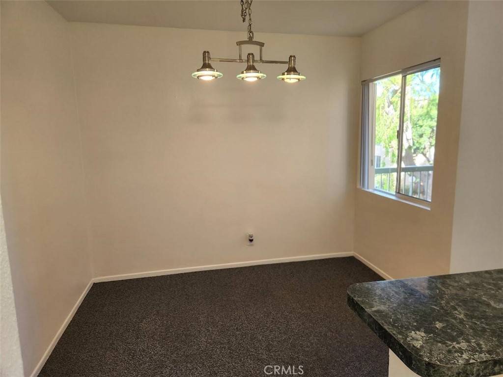 Tarzana, CA 91356,18307 Burbank BLVD #14