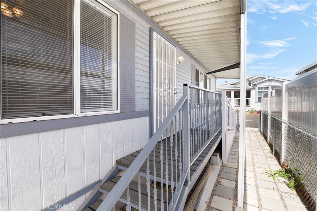 Canoga Park, CA 91304,8901 Eton AVE #33