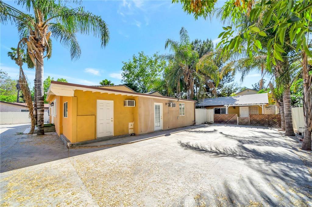 Reseda, CA 91335,6929 1/2 Amigo AVE