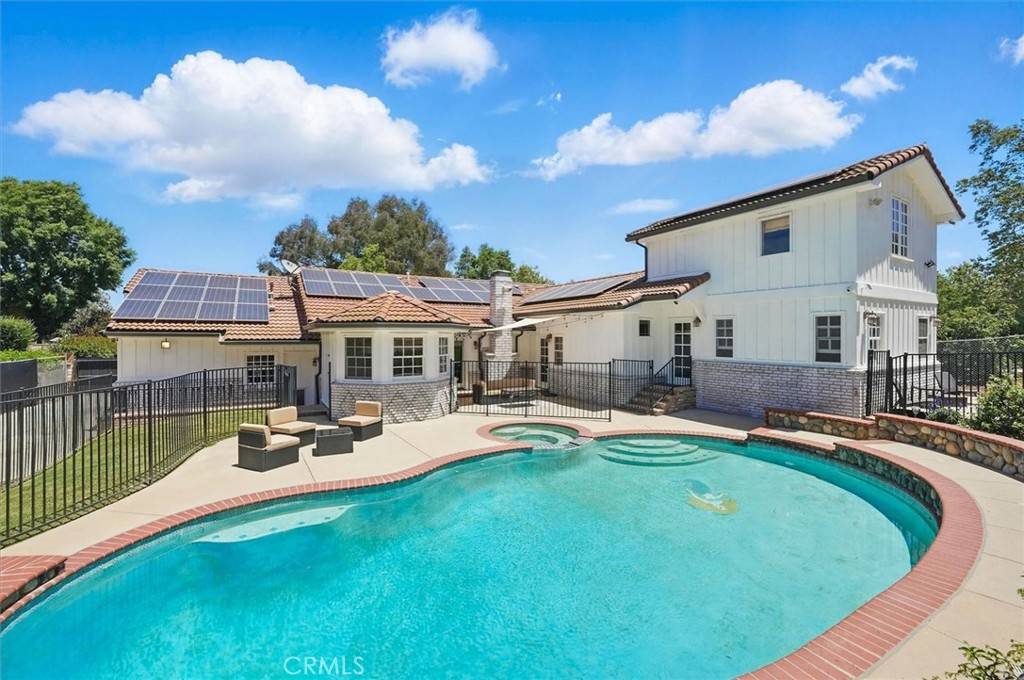 Simi Valley, CA 93065,922 Carefree DR