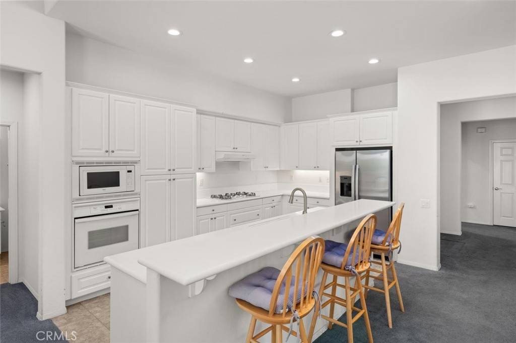 Valencia, CA 91354,23705 Western Cedar CT