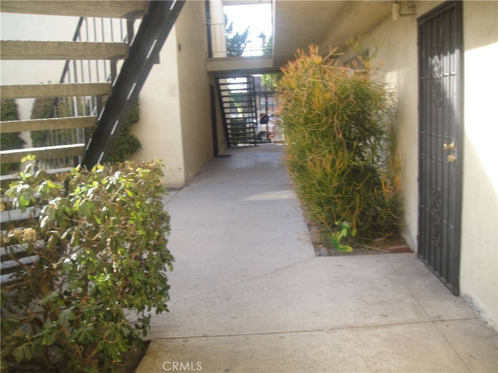 North Hollywood, CA 91605,7826 Laurel Canyon BLVD #3