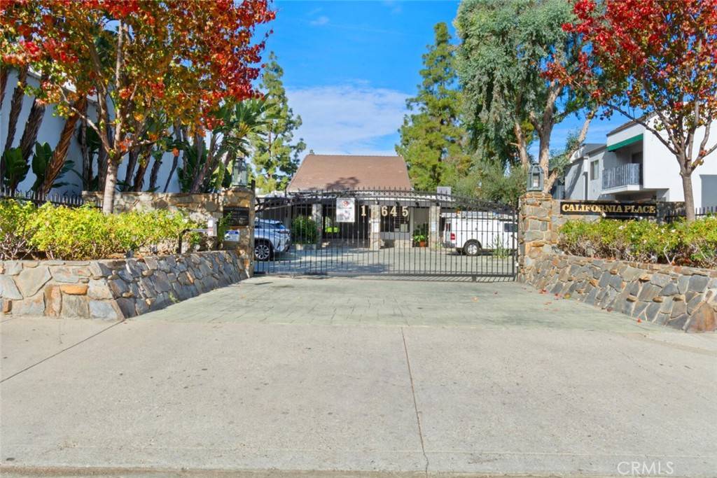 Tarzana, CA 91356,18645 Hatteras ST #223