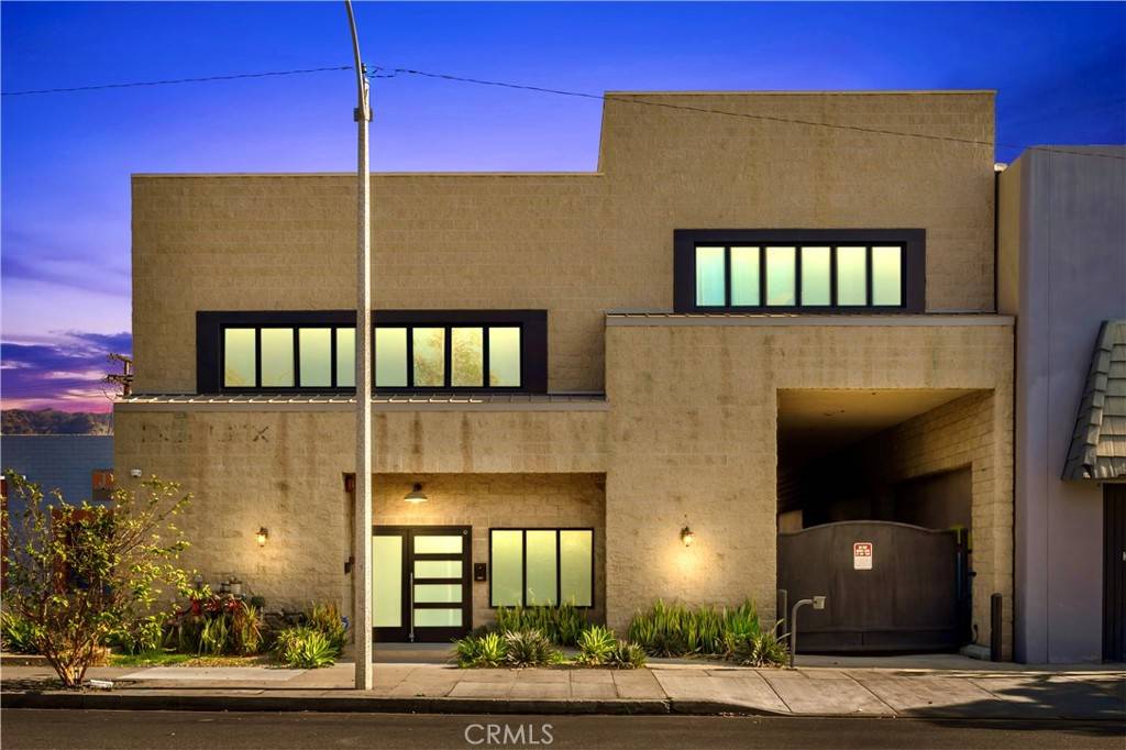 Burbank, CA 91504,3058 N Lima ST